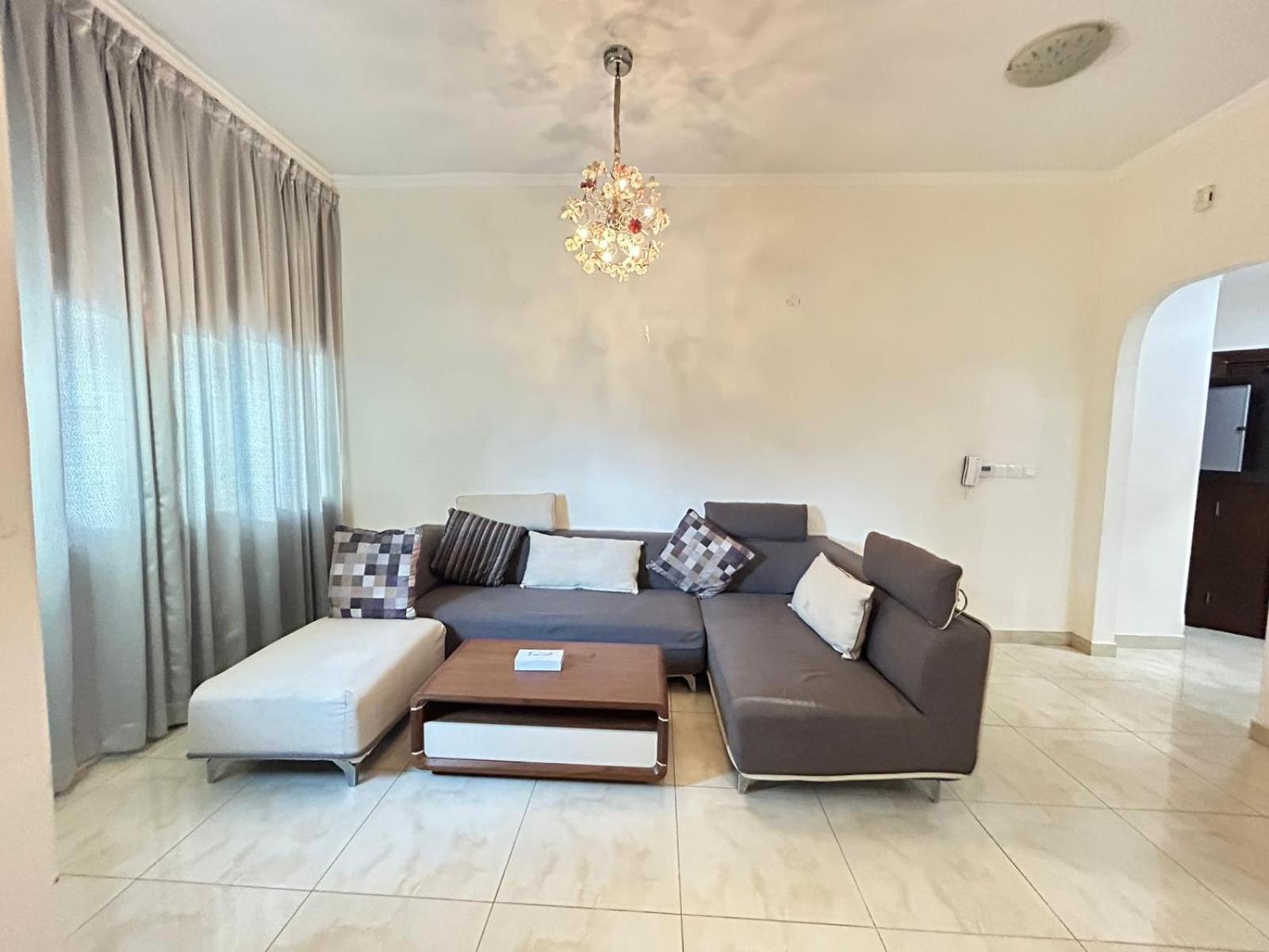 Al Hayat Suites Apartment Manama Exterior photo