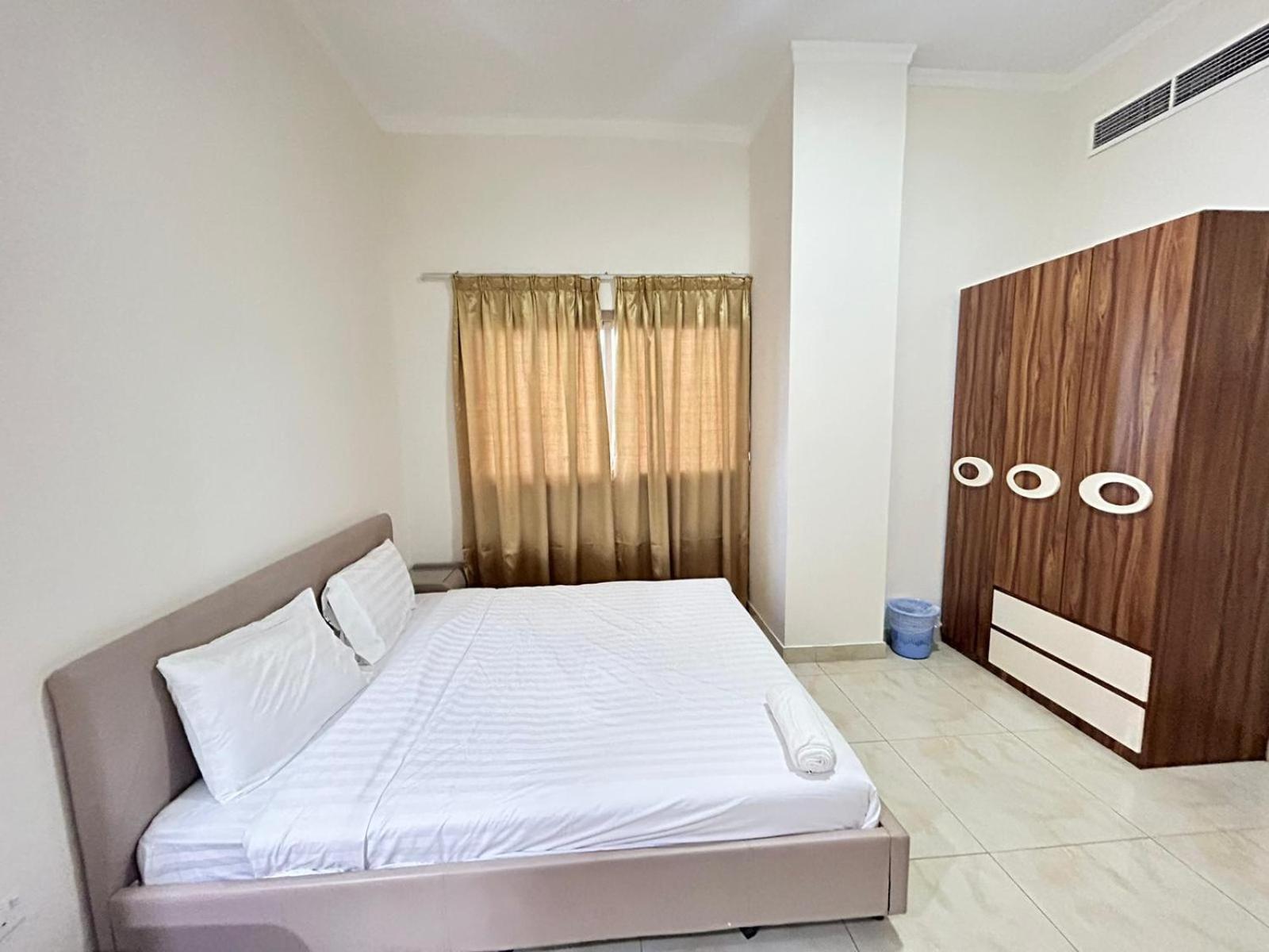 Al Hayat Suites Apartment Manama Exterior photo