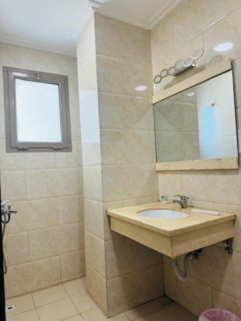 Al Hayat Suites Apartment Manama Exterior photo