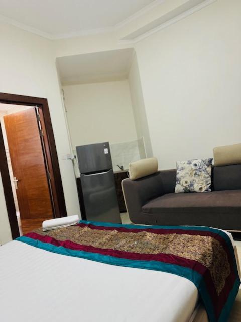 Al Hayat Suites Apartment Manama Exterior photo